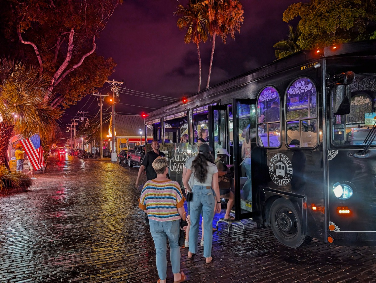 Key West Ghosts and Gravestones: Nighttime City Tour w/ a Creepy Twist